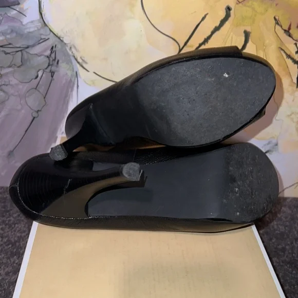 🔥🔥🔥MICHAEL KORS HEELS 👠 - Picture 8 of 9